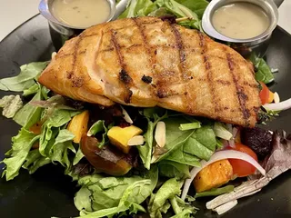 Jantzen Beach Bar & Grill