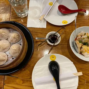 A1. Pork SoupDump6 B20. Shrimp wontons in chili oil 6