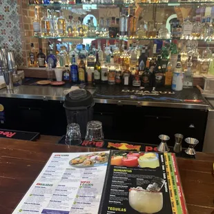 sushi and sashimi, interior