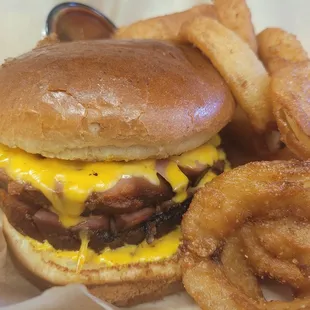 Smoked bologna sandwich