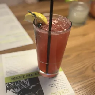 Sparkling berry-lemon