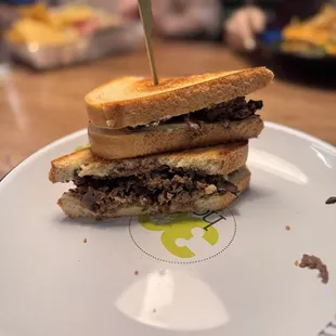 Truffle Cheesesteak