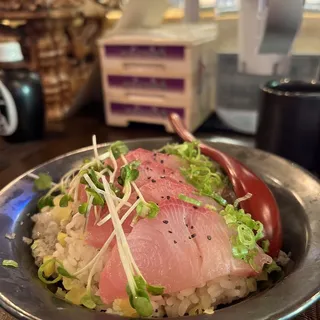 HAMACHI DONBURI ( YELLOWTAIL )