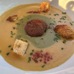 Early Spring Spinach &amp; Green Garlic Soup