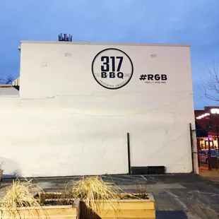 Side parking lot and logo