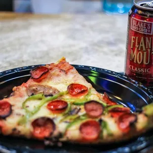 Pizza, beer &amp; Fremont Street, the winning combo!!