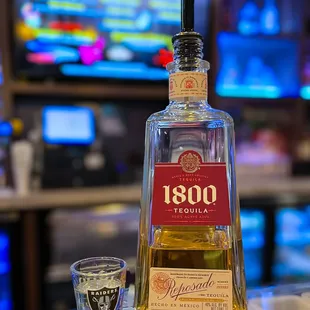 Make those tequila shots count!  
Cheer on the Las Vegas Raiders with 1800 Tequila by your side and let's toast to victory!
