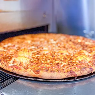 Cheese Lover's Pizza - cheese perfection that will elevate your pizza experience!