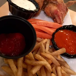 Chicken wings $5 HH. This plate was just weird. Don't order it!!