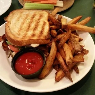 Pesto Grilled Chicken Sandwich