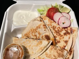 Tita's Pupuseria Truck