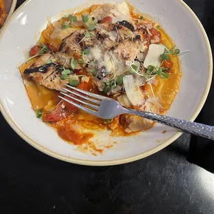 Smoked mozzarella and red pepper ravioli with chicken. Very greasy and tasty