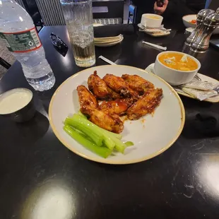 Barbecue Wings for a light Lunch July 2022