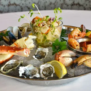 food, shellfish, mussels, oysters, oysters and mussels