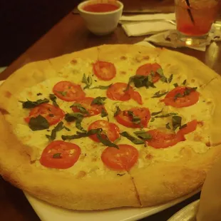 Simple is Best! Margherita Pizza FTW!