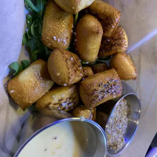 Mini Pretzel Bites