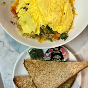 Farmers Breakfast Bowl with Wheat Bread