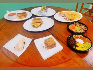Poppie's Cafe