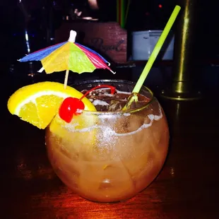 Best bar in Port A! Thanks for making our times there so awesome! Lisa rocks! Love my new hat too! :)