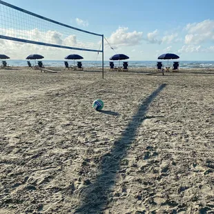 Beach games - volleyball
