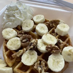 Belgian Waffle with Bananas, walnuts and caramel.