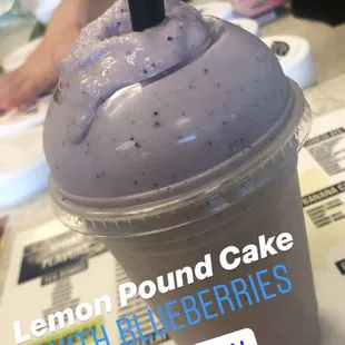 Lemon pound cake with blueberry