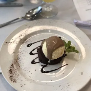 Mocha Cake with ice-cream