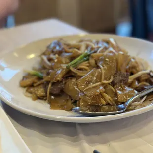 Beef flat noodles