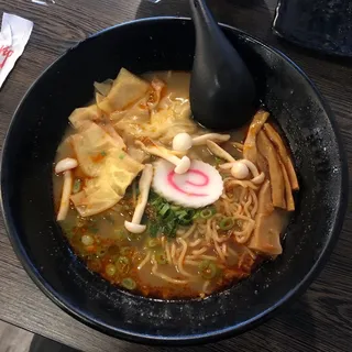 Wonton Ramen Lunch Special