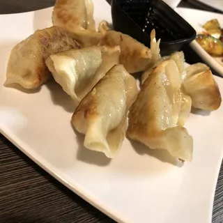 8 Pan Fried Chicken Dumplings