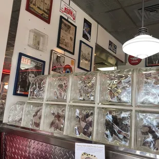 sushi and sashimi, interior