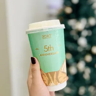 White peach oolong latte