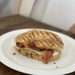 Breakfast bagel