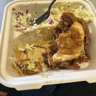 Food was so good, I normally don't like pull pork sandwhiches or cold slaw and everything was so good.