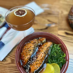 Teriyaki salmon bowl