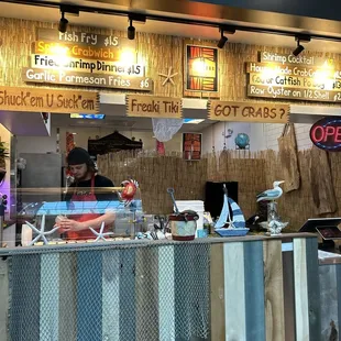 Shuckers / Crab Shack &amp; Oyster Bar