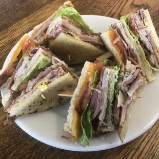 Club Sandwich is to die for! Scrumptious!!!! And huge!