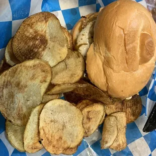 Rise and Shine Burger with Chips