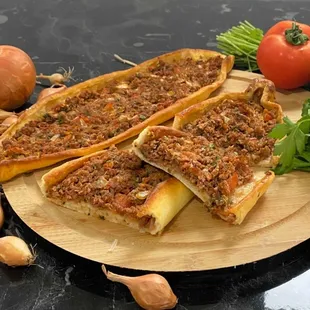 Pide with graund beef