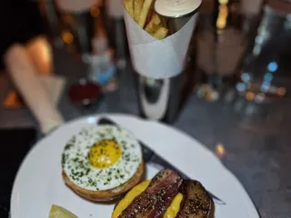 Au Cheval