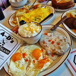 a variety of breakfast foods