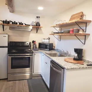 In our Cabin on the Hill, you will enjoy all the modern-day amenities.