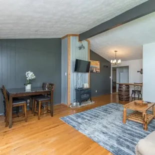 Our Pool House has everything you will need in this beautiful unit located in 4 Guys RV Park.