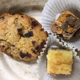 John's Jumbo Chocolate Chip Cookie