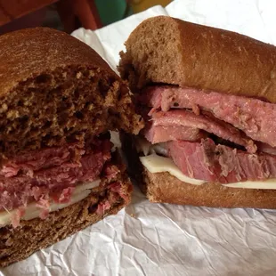 Bbq corned beef &quot;reuben&quot;