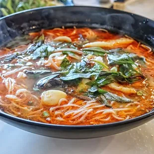 ramen and noodles, food
