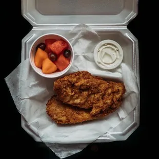 Chicken tenders with fruit