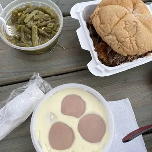 Pulled Pork Sandwich, Green Beans, BANANA PUDDING (clearly my fave)