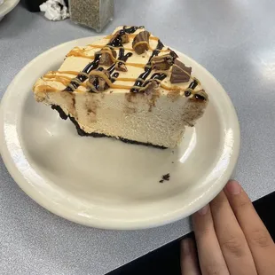 Peanut butter pie