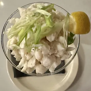 Appetizer of crab hoezel